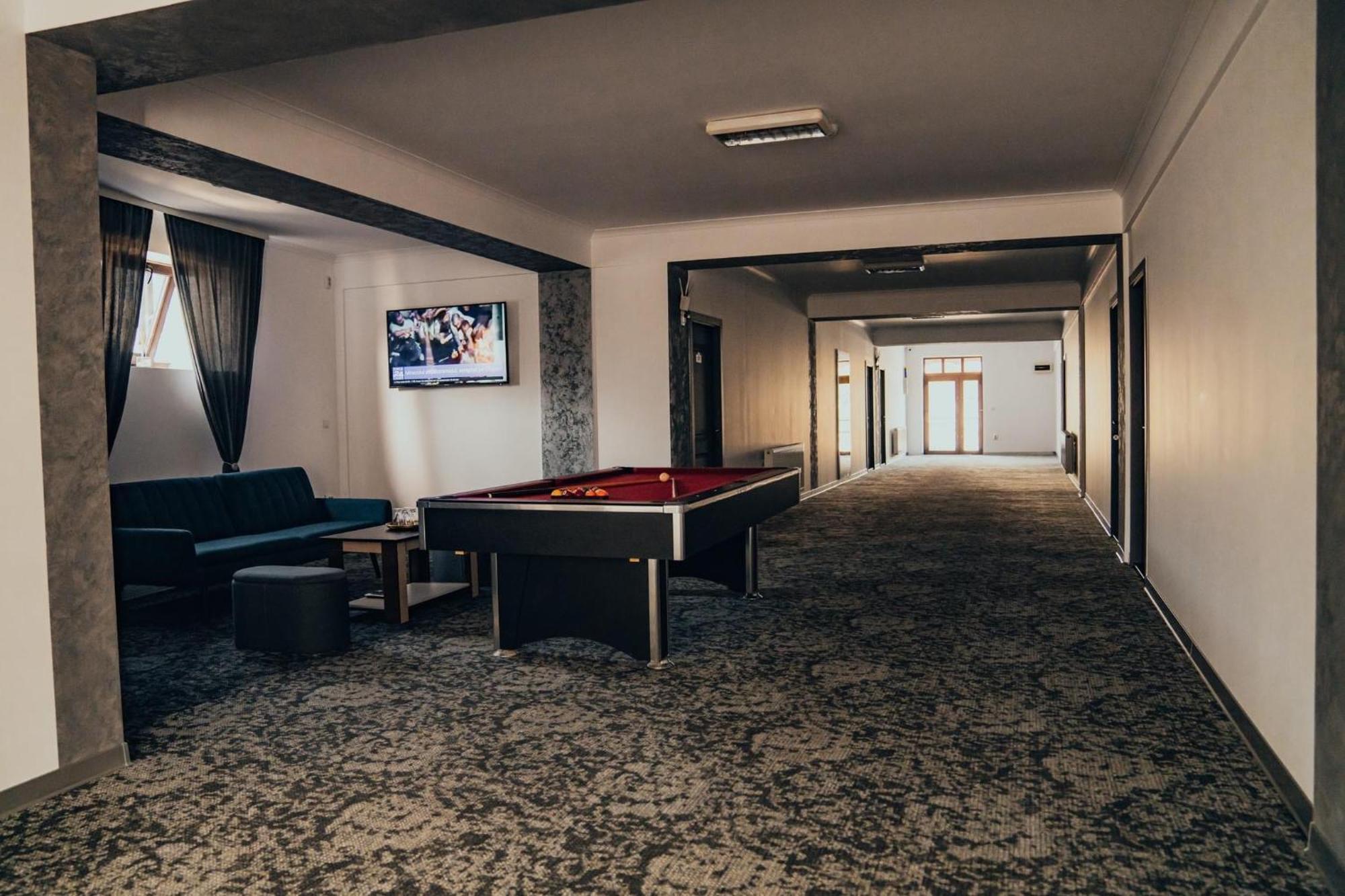 Pensiunea R&R Bailesti Luaran gambar